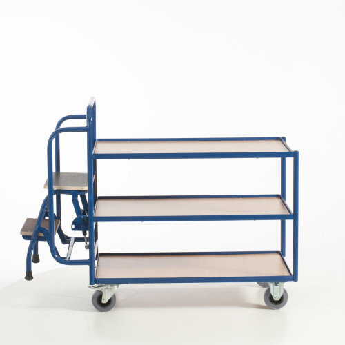 Tischwagen mit 2 Trittstufen (3 Etagen)